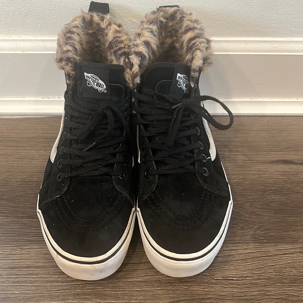 Vans SK8  high top leopard sneakers with leopard faux fur. Size 9 women’s.